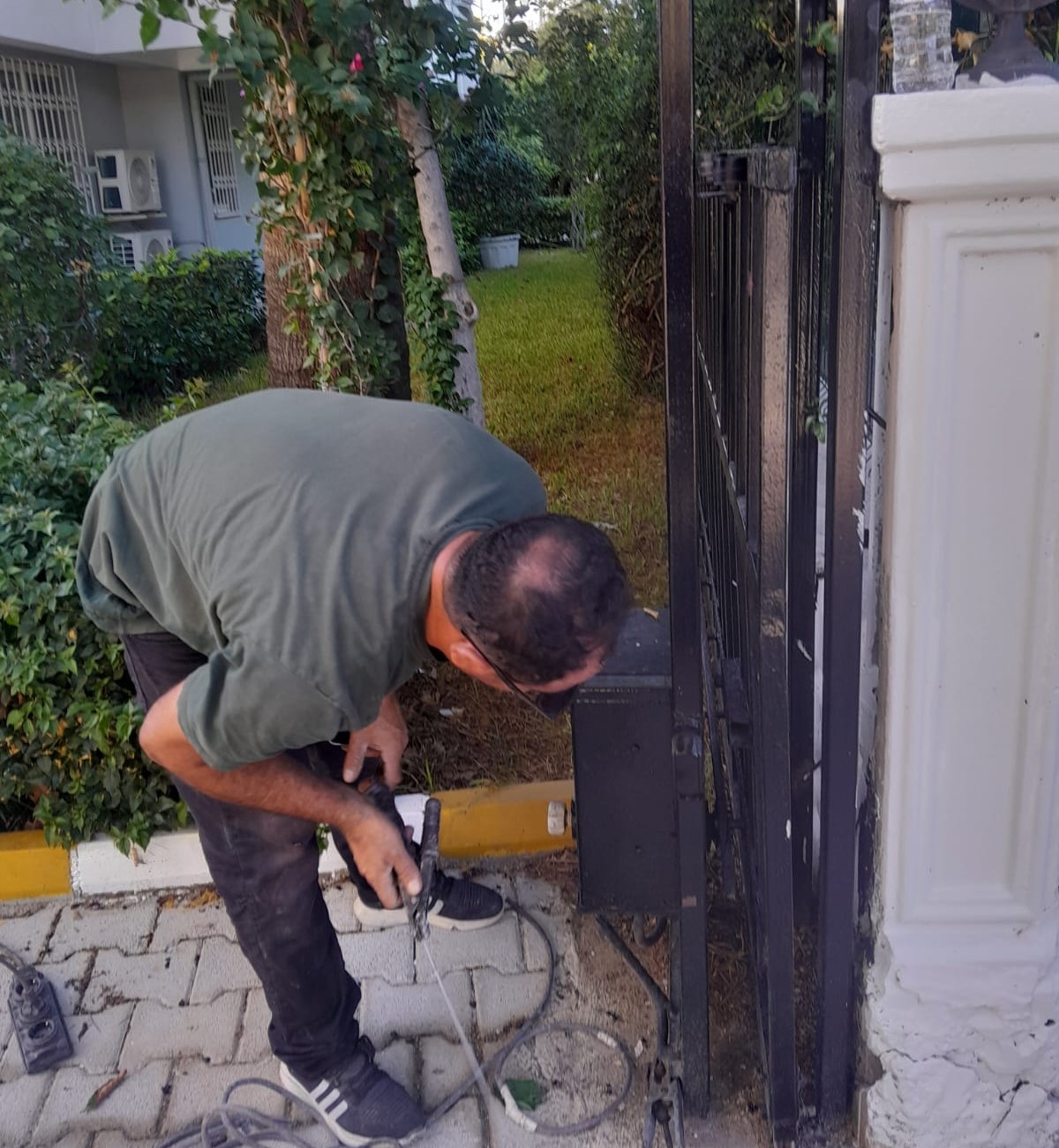 Otoparkta maddi hasarlı kaza