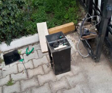 Bahçe Otopark Kapısı Motoru Onarılarak Yeniden Hizmete Alındı
